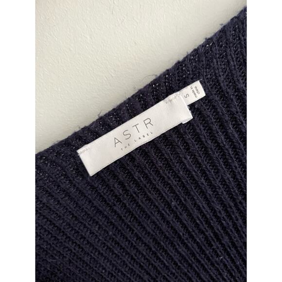 ASTR The Label | Ribbed Cross Wrap Sweater | Navy | Sz S - Picture 6 of 7